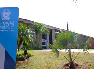 2025_10_13_12_06_28_a21419a4-3308-4c2b-bf12-6d31bda44461