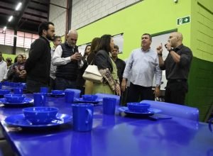 Descerramento-da-Placa-da-Escola-Estadual-Vereador-Cristovao-Silveira-Foto-Bruno-Rezende-24-730x480