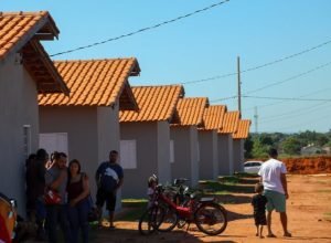 Entrega-Casas-Tres-Lagoas-Foto-Saul-Schramm-SecomMS-6-730x480