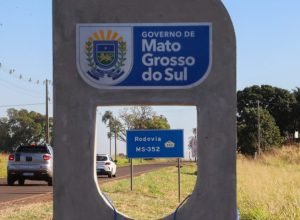 Entrega-da-obra-de-pavimentacao-de-40km-da-rodovia-MS-352-entre-Terenos-e-a-Ponte-do-Grego-Foto-Saul-Schramm-02-730x480