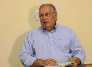 Estevão Petrallás 2404a