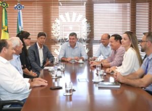 Gabinete-reuniao-Hospital-do-Amor-Dourados-Foto-Saul-Schramm-3-730x480