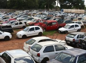 Patio-da-Autotran-credenciada-do-Detran-foto-Rachid-Waqued-1-730x480