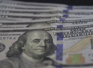 dolar_moeda_0803221205 (1)