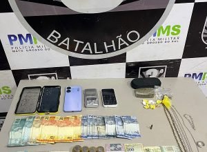 dupla-presa-em-flagrante-boca-de-fumo-1785777507249