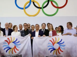 ed9aa193-db5b-4c47-9848-8362fae5e115