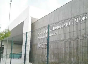 fachada-prof-luis-felipe-21-600x381