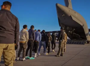 foto-casa-branca-deportacoes_copiar