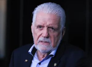 lula8990-9