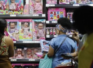 movimento_de_vendas_de_brinquedos_para_o_dia_das_criancas_comercio_varejista_nas_ruas_do_polo_saara_centro_do_rio_de_janeiro_ffraz_abr_100720210103