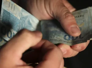 real_moedadinheiro_jfcrz_abr_1701220042_1