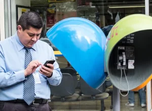 telefonia-orelhao-rafaelneddermeyer-fotospublicas