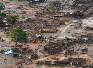 tragedia_em_mariana_0711150245_1