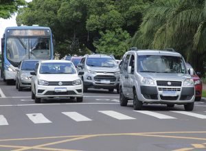 veiculos-no-transito-foto-rachid-waqued-5